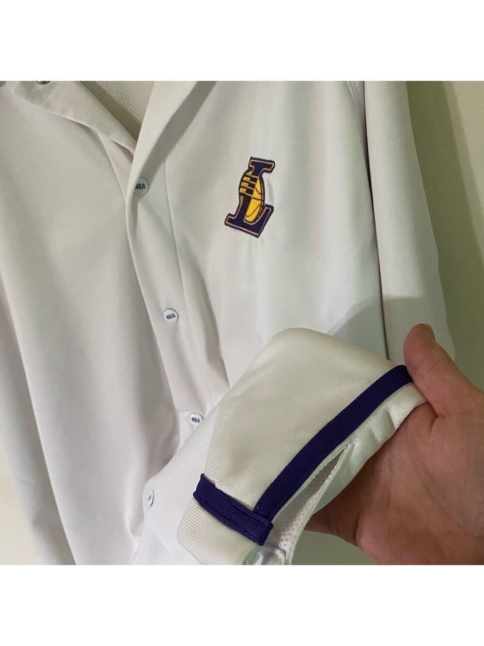 Lakers- 2X NBA vintage 90’s lined button up jersey/polo. Excellent preowned! - Picture 7 of 13